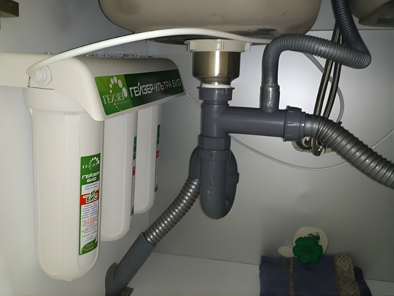 Hình ảnh lắp đặt thực tế máy lọc nước nano để gầm Geyser Ecotar 4